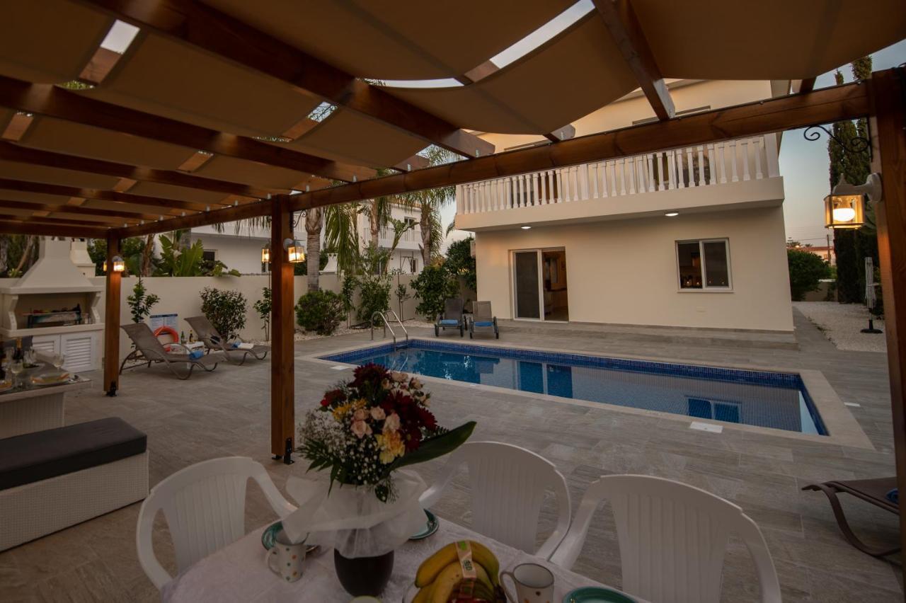Villa Helena Ayía Nápa